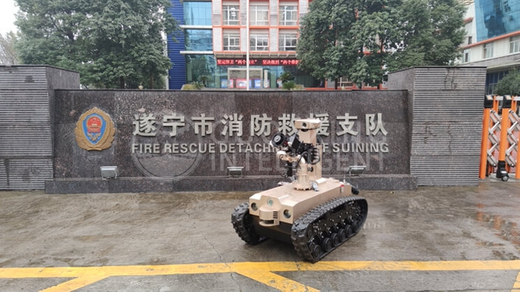 Lieferung eines explosionsgeschützten Feuerlöschroboters des Suining Fire Rescue Corps