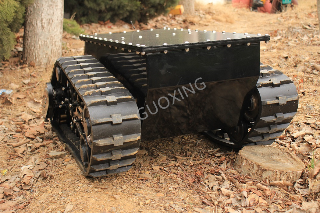 Wasserdichtes PLT-1000-Treppensteigerroboter-Chassis aus Gummi für militärische Geländefahrzeuge